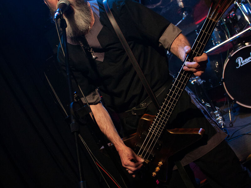 Blakylle Bassist Albert live in der Kulturscheune Baiersdorf Albert, Bassist der Pagan Black Metal Band Blakylle. Live in der Kulturscheune Baiersdorf