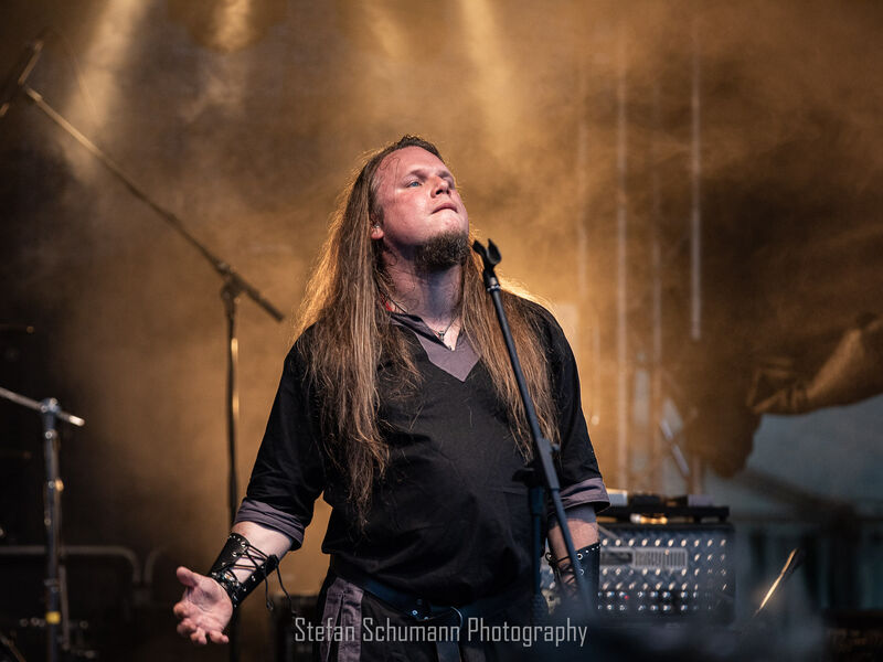 Blakylle Sänger Adrian live auf dem Godless Mountain Festival (Photo by Stefan Schuhmann Photography) Adrian, Sänger der Pagan Black Metal Band Blakylle. Live auf dem Godless Mountain Festival (Photo by Stefan Schuhmann Photography)