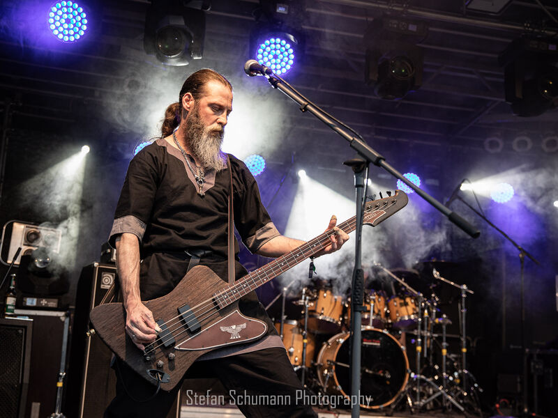 Blakylle Bassist Albert live auf dem Godless Mountain Festival (Photo by Stefan Schuhmann Photography) Albert, Bassist der Pagan Black Metal Band Blakylle. Live auf dem Godless Mountain Festival (Photo by Stefan Schuhmann Photography)