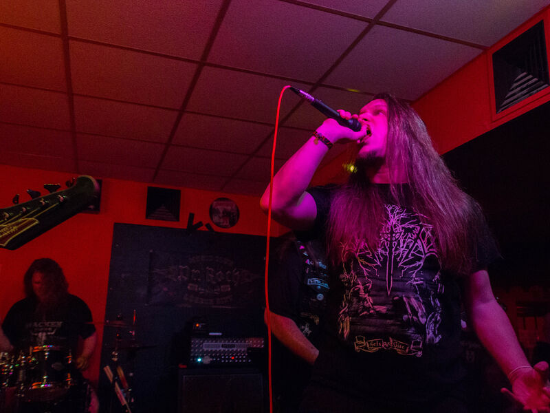 Live im Dr. Rock Club Lübeck (v.l.n.r. Sven, Adrian - Foto von Marco Grau) Sven, Drummer der Pagan Black Metal Band Blakylle und Sänger Adrian live im Dr. Rock Clob Lübeck