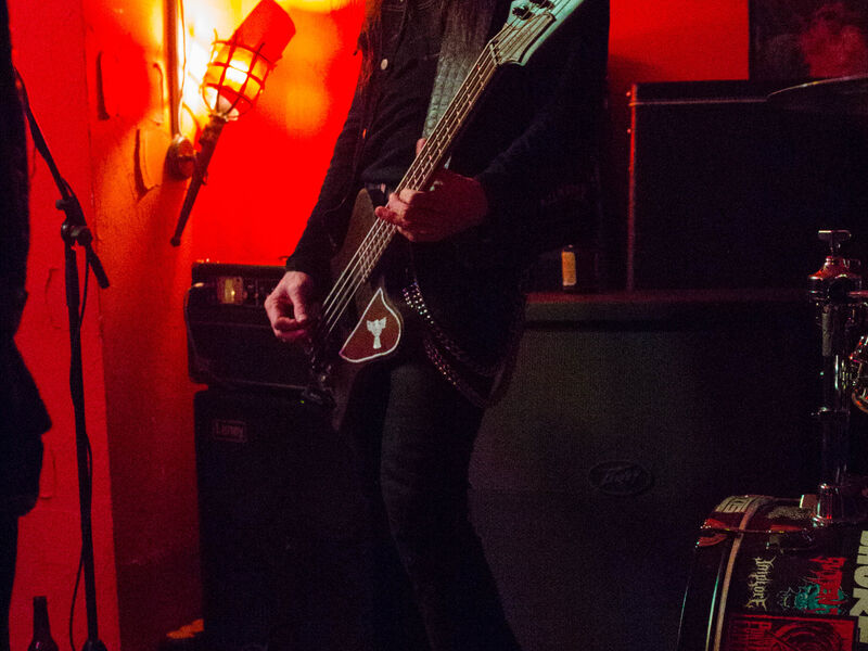 Live im Dr. Rock Club Lübeck (Albert - Foto von Marco Grau) Albert, Bassist der Pagan Black Metal Band Blakylle live im Dr. Rock Clob Lübeck