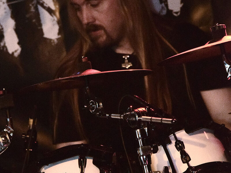 Live im JUZ Leer (Mumme) Mumme, Schlagzeuger der Pagan Black Metal Band Blakylle live im JUZ Leer