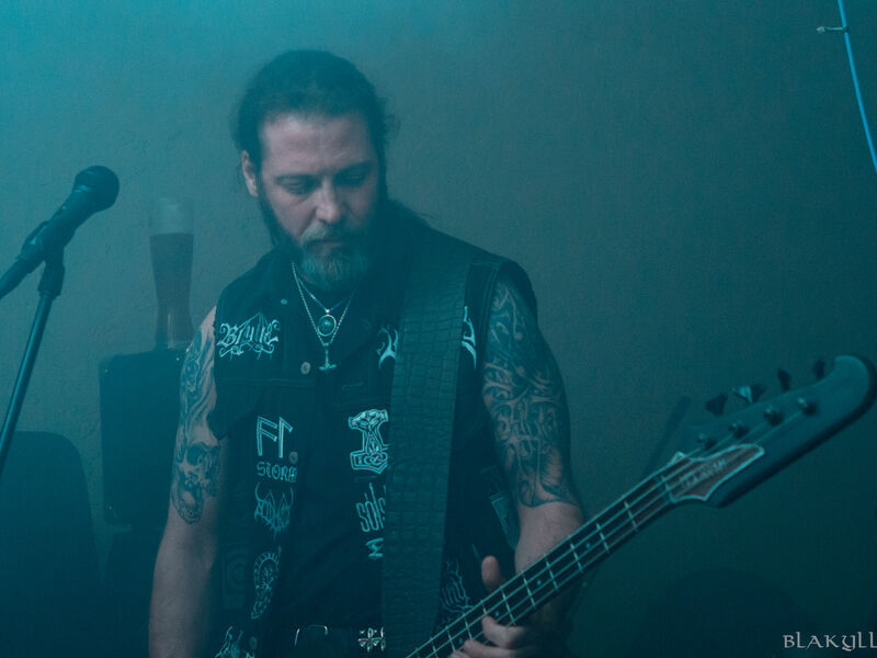 Live im Second Home Ennerich (Albert) Albert, Bassist der Pagan Black Metal Band Blakylle live im Second Home Ennerich