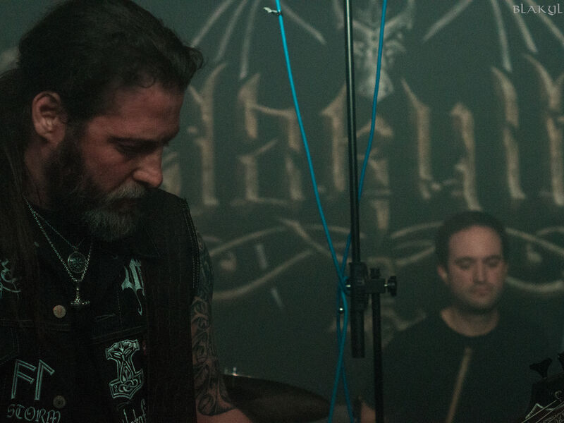 Live im Second Home Ennerich (Albert, Constantin) Albert, Bassist der Pagan Black Metal Band Blakylle live im Second Home Ennerich